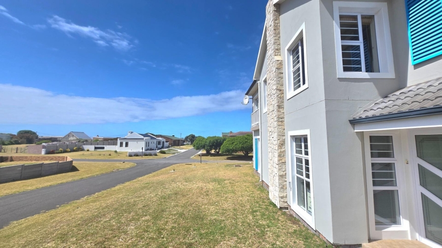 3 Bedroom Property for Sale in Franskraal Western Cape